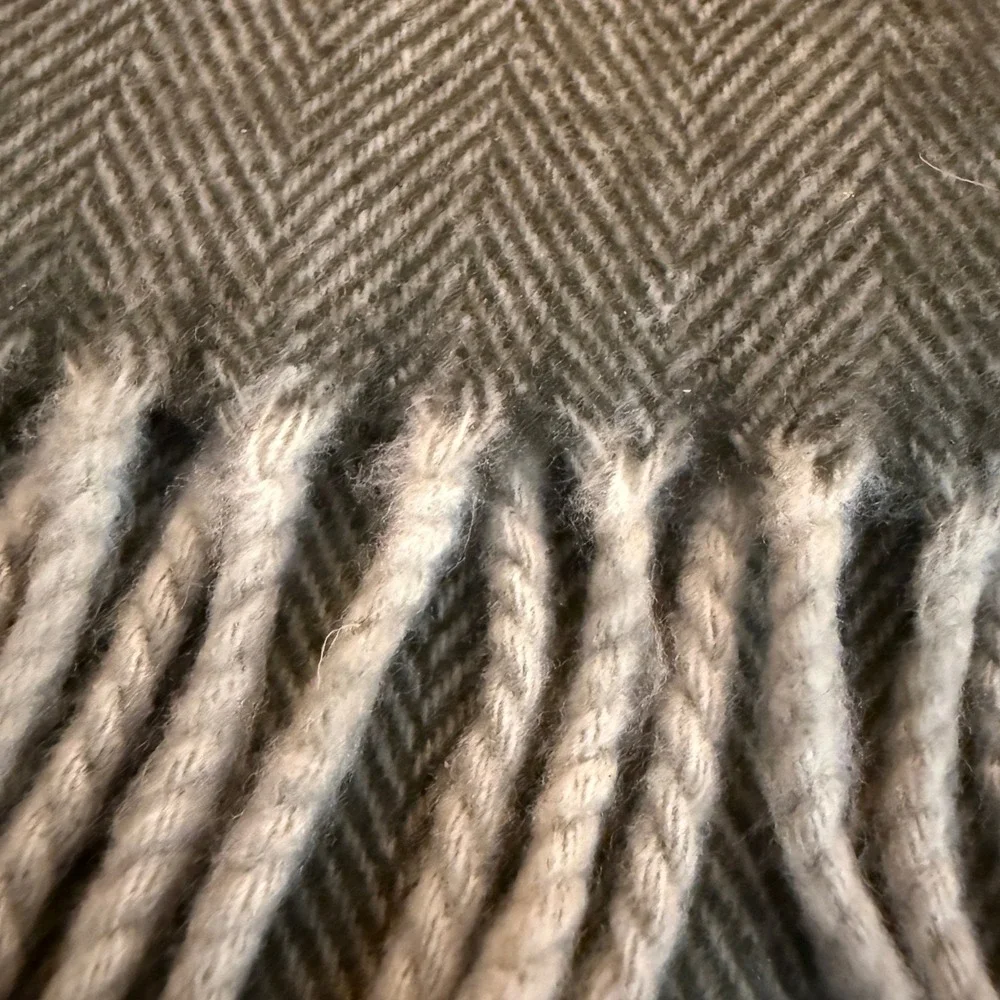 100% Cashmere‎ Herringbone Scarf Made in Scotland Tan Brown EUC